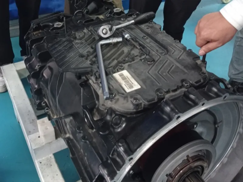 SHACMAN Gearbox Removal