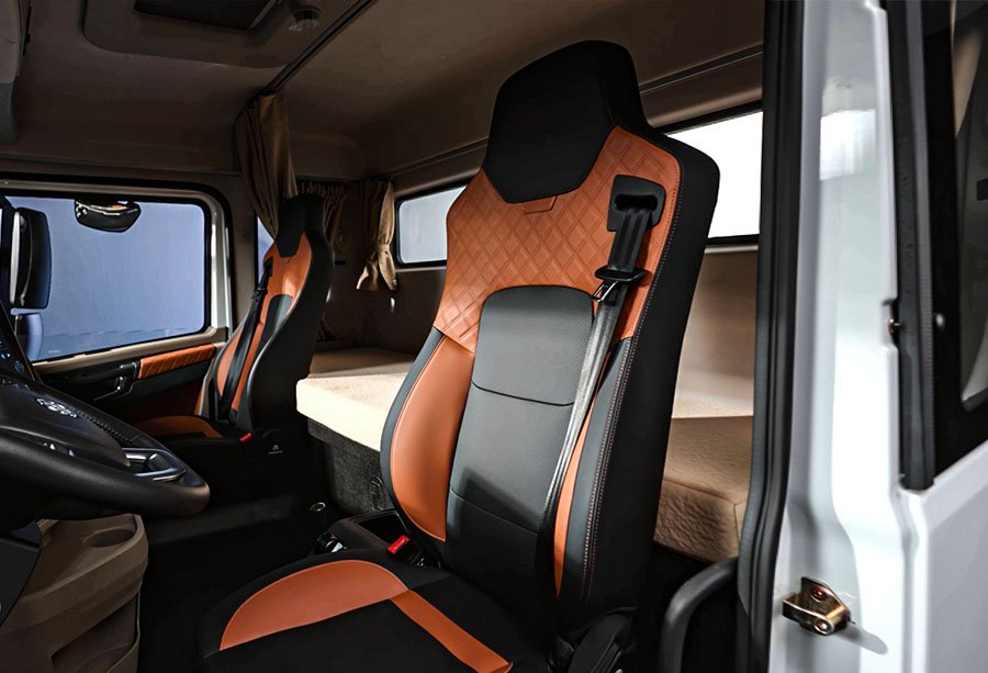 Shacman X3000 Comfortable Interior